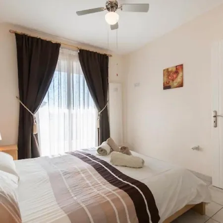 Royal Seacrest Appartement